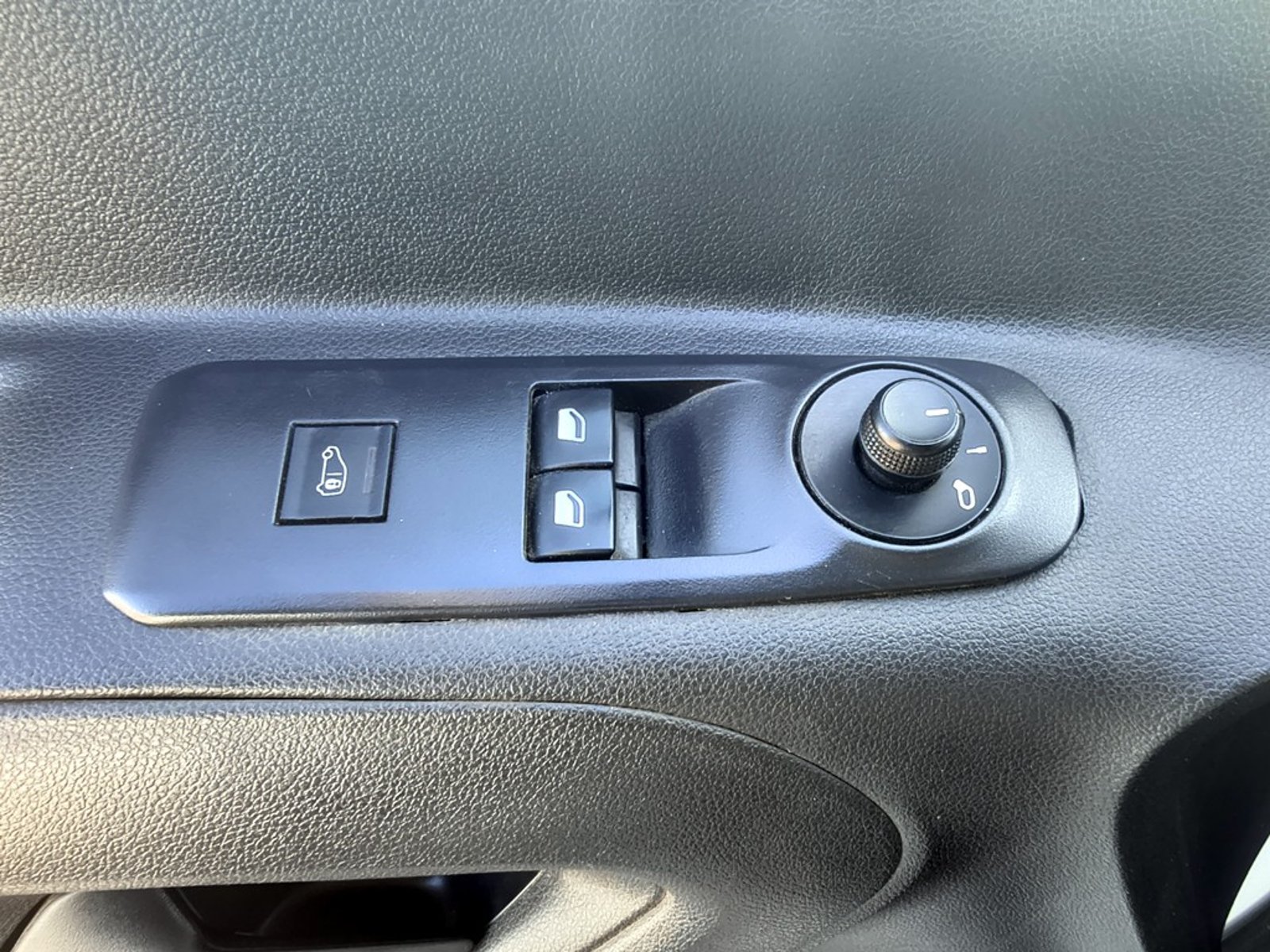 Peugeot PARTNER PARTNER L1 1.5 Diesel 4X2 T/M 2024 - Imagen 9 de 15