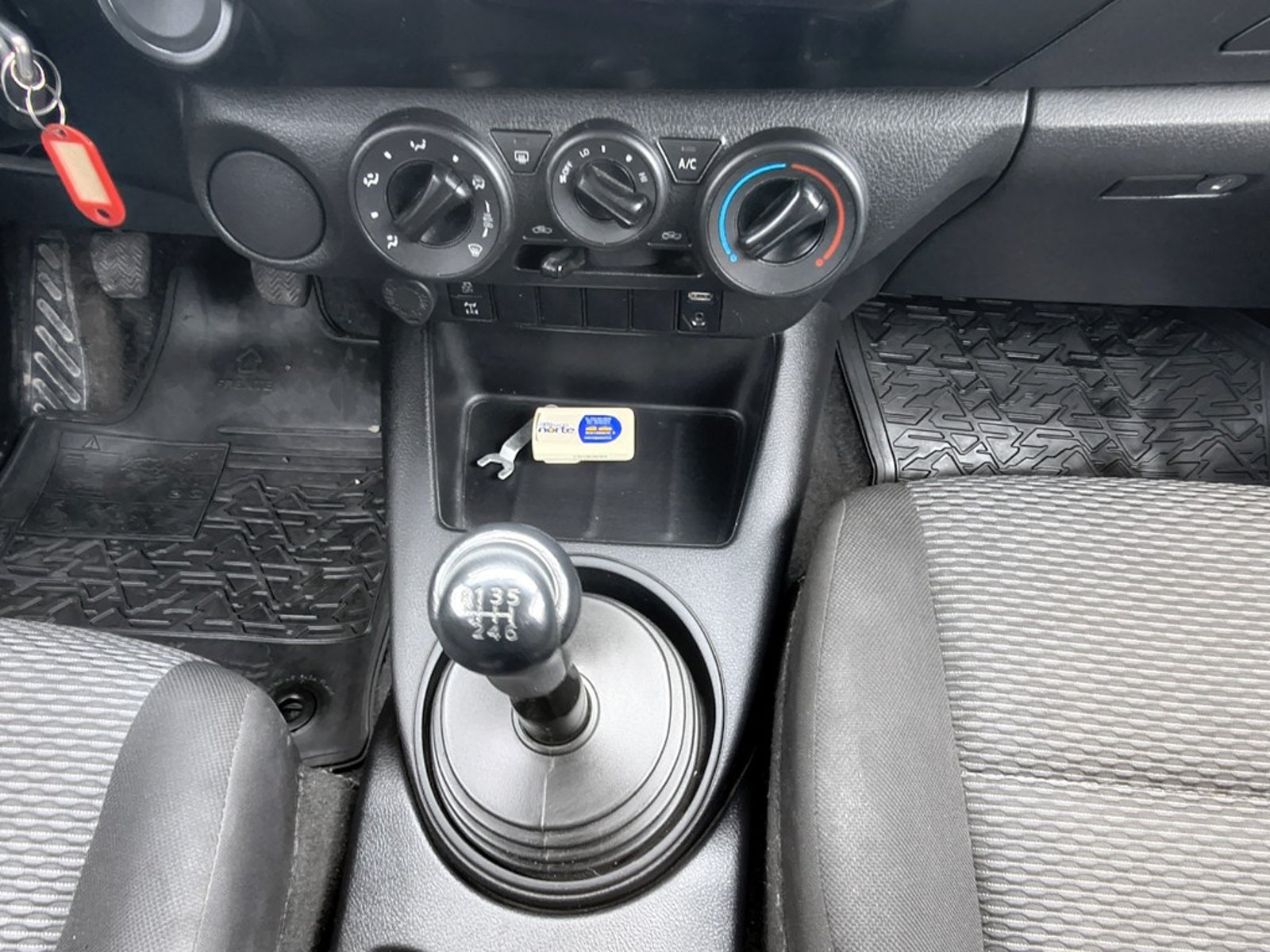 Toyota HILUX HILUX TSS 2.4 DIESEL 4X2 T/M 2021 - Imagen 18 de 20