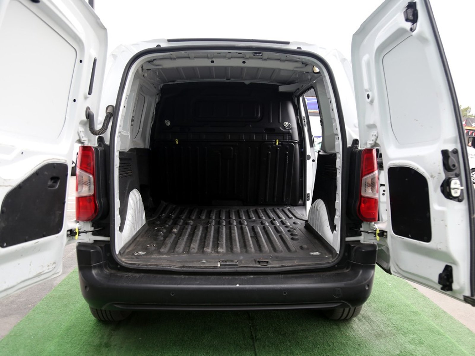 Peugeot PARTNER 1.5 L1 BLUEHDI 2023 - Imagen 8 de 20