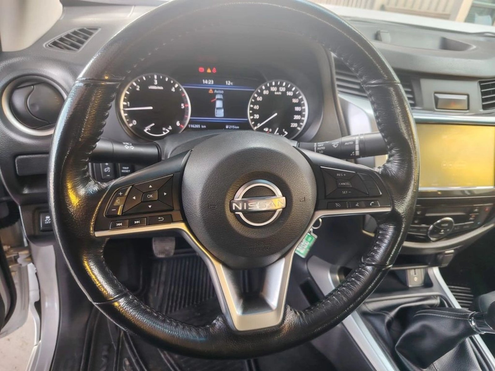 Nissan NAVARA NAVARA D CAB 2.3 MT 4X2 2023 - Imagen 11 de 17