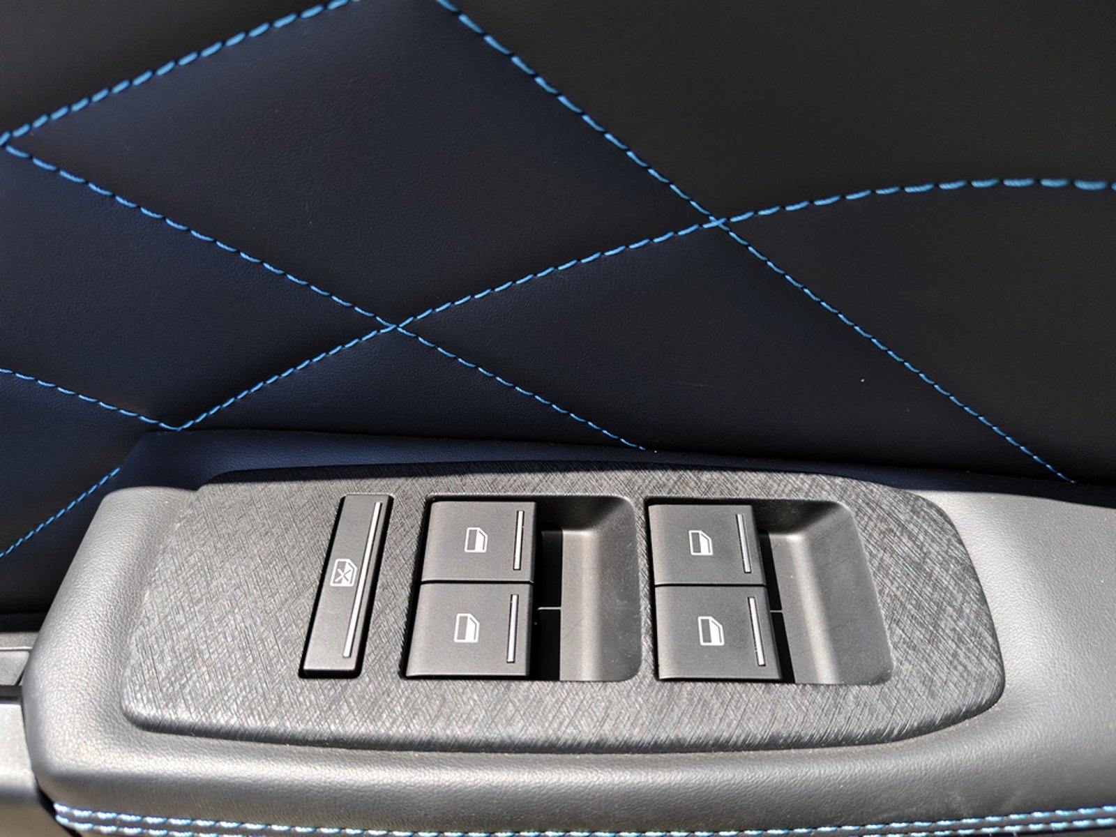 ZX AUTO GRAND LION AT 4WD 2026 - Imagen 8 de 20