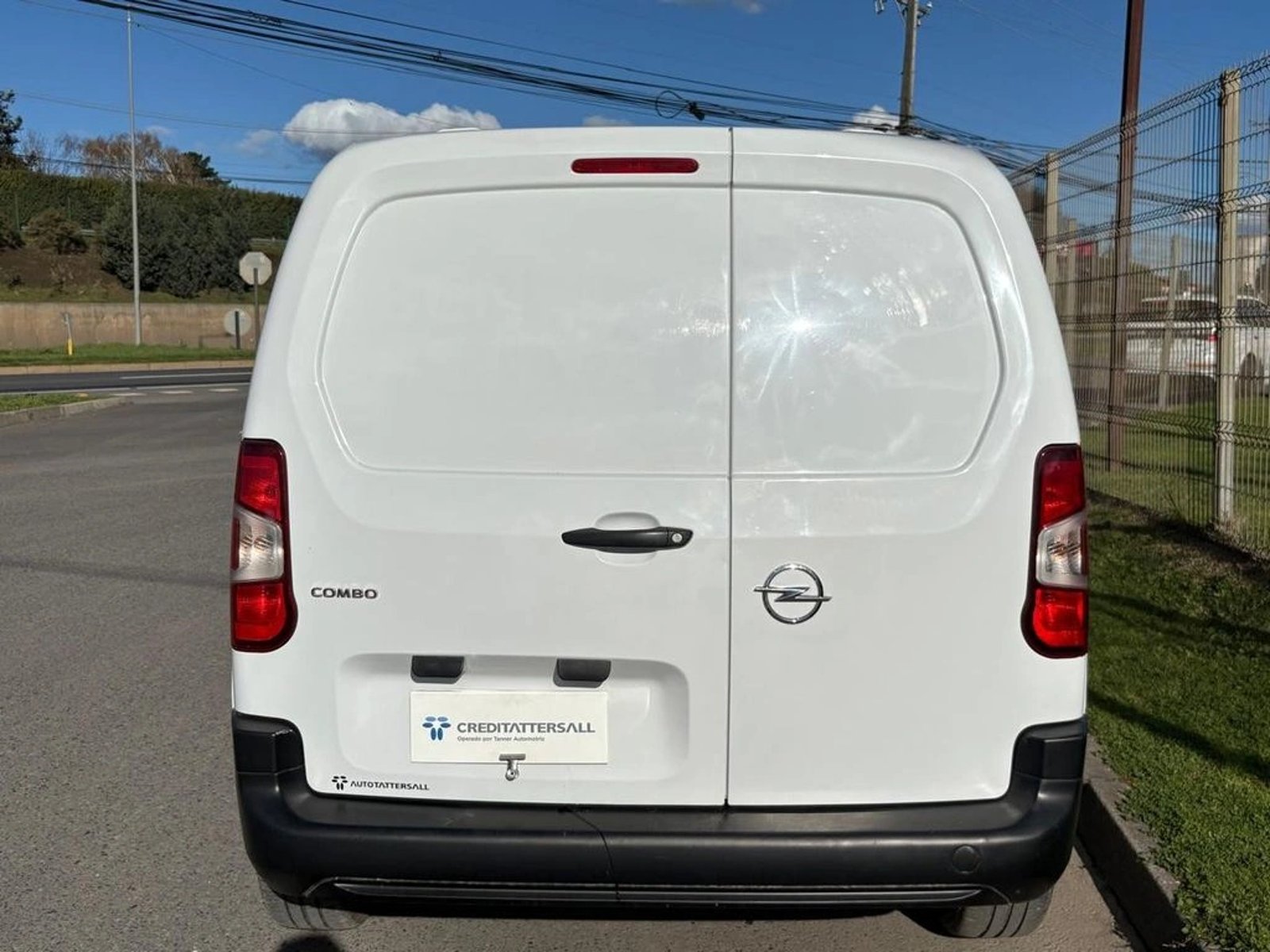 Opel COMBO 1.5 TD E6 2023 - Imagen 7 de 11