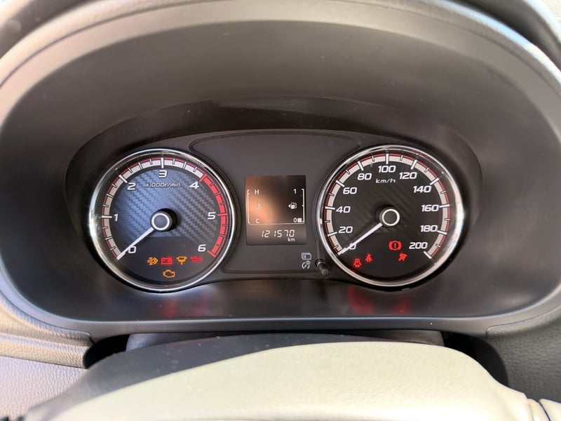 Mitsubishi L200 KATANA CR 2.4 4X2 2022 - Imagen 16 de 20