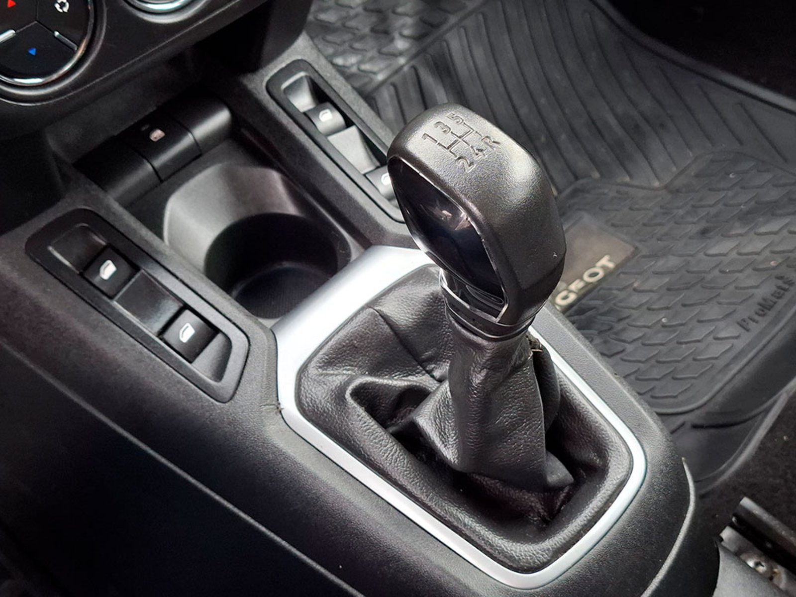 Peugeot 301 301 HDI 92HP 1.6 2022 - Imagen 16 de 20