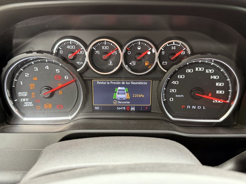 Chevrolet SILVERADO LTZ AT 4X4 2022 - Imagen 17 de 20