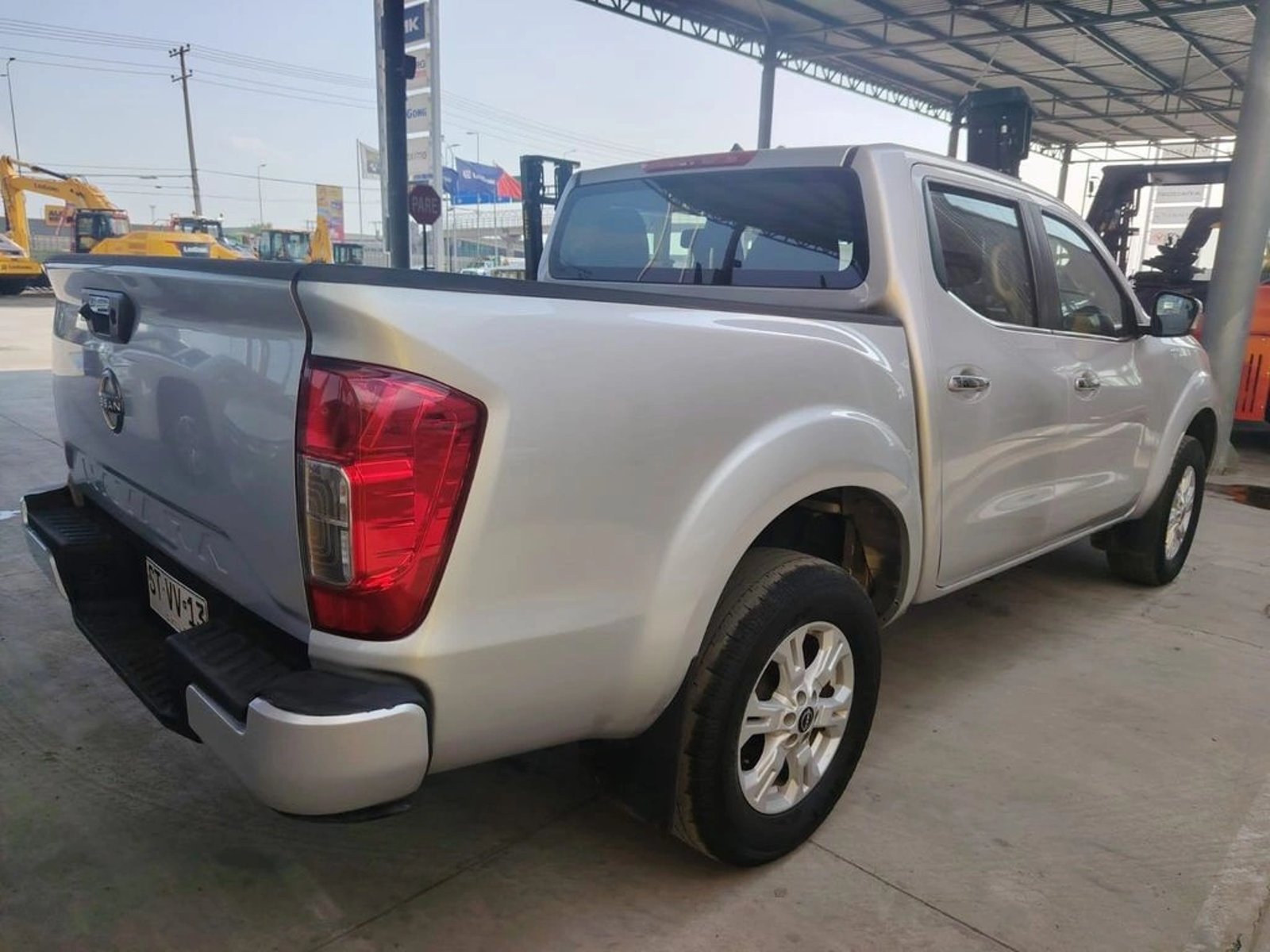 Nissan NAVARA NAVARA D CAB 2.3 MT 4X2 2023 - Imagen 6 de 17