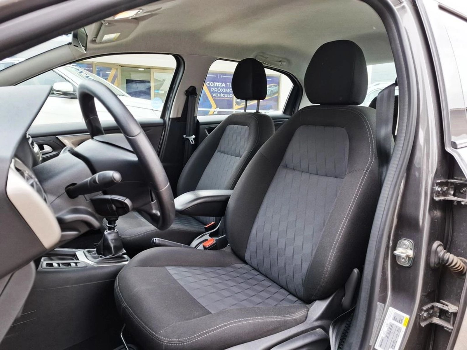 CITROEN C-ELYSEE 1.6 DIESEL 2025 - Imagen 15 de 20