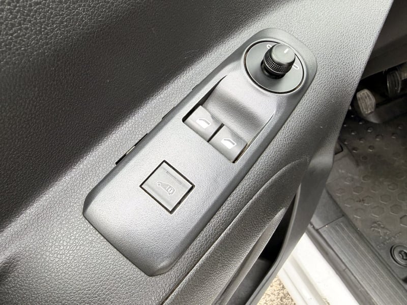 Peugeot PARTNER L1 BLUEHDI 2024 - Imagen 12 de 20