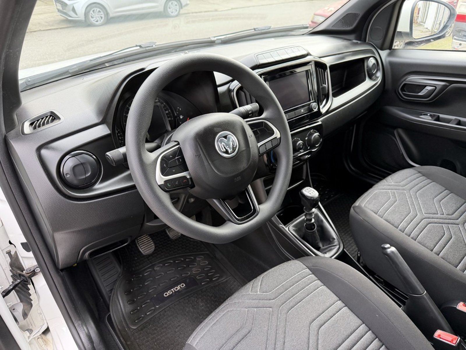 RAM 700 1.3 BIGHORN 2024 - Imagen 11 de 20