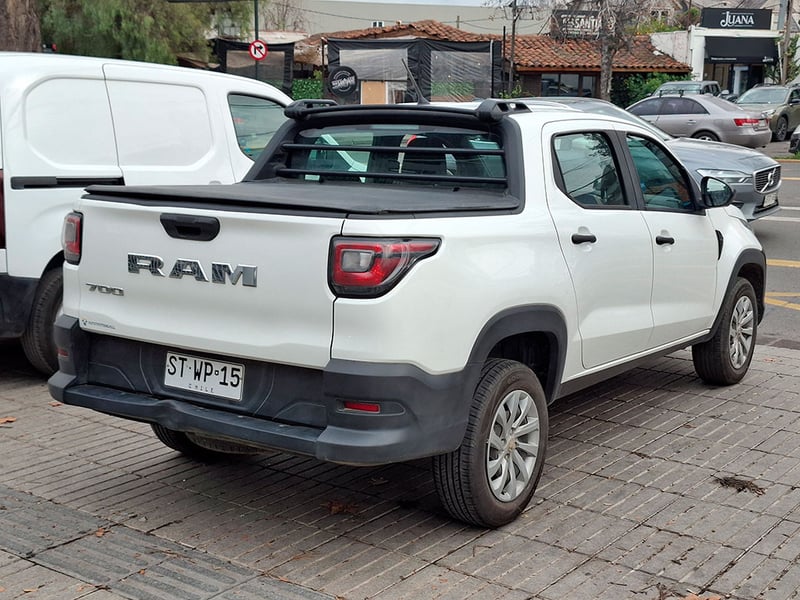 RAM 700 700 1.4 MT DC SLT 2023 - Imagen 6 de 19