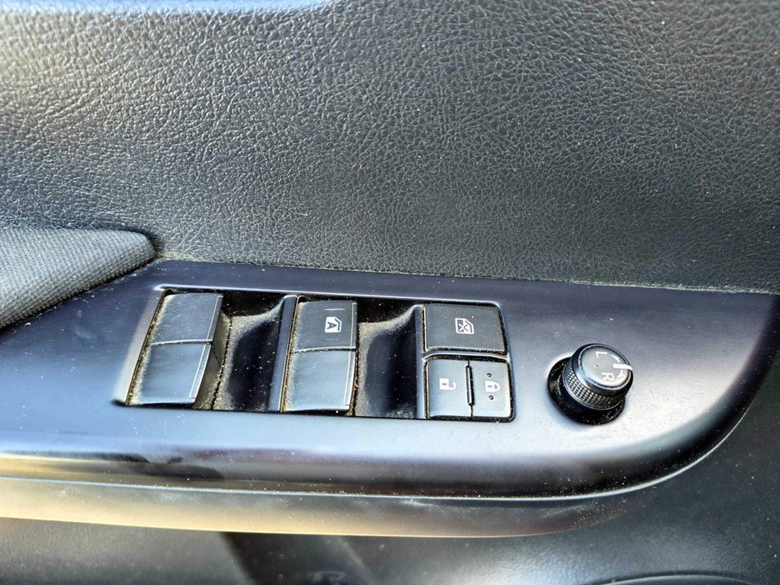 TOYOTA HILUX 2.4 DX 2022 - Imagen 9 de 20
