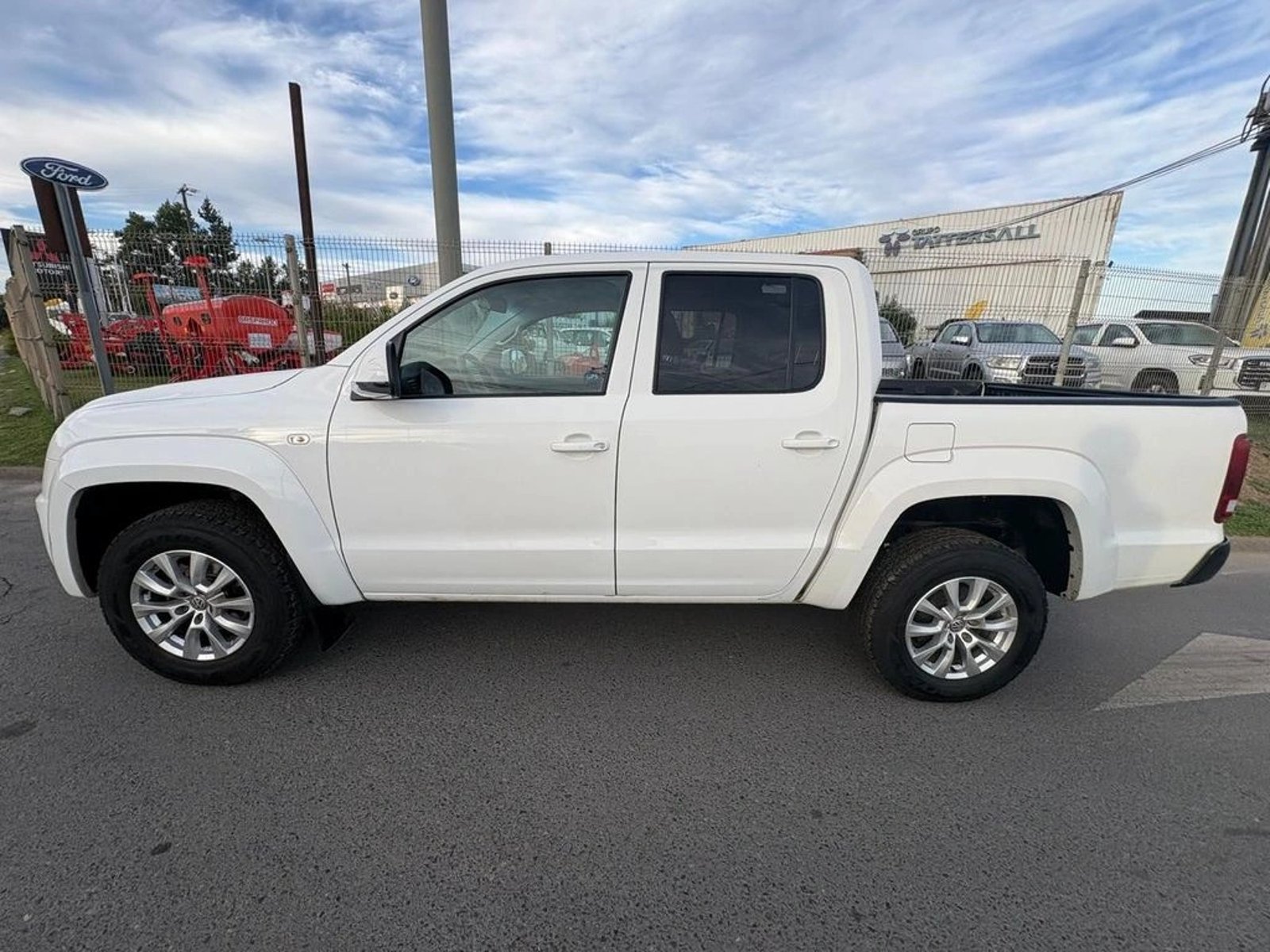 VOLKSWAGEN AMAROK COMFORTLINE 4X4 AUT. 2023 - Imagen 4 de 13