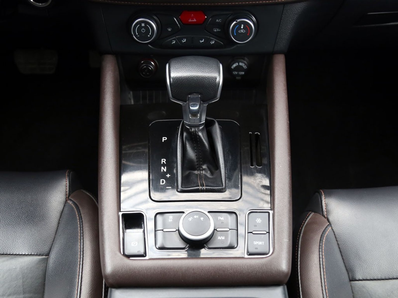 ZX AUTO TERRALORD 2.5 LUX PLUS AT 4X4 DIESEL 2023 - Imagen 16 de 20