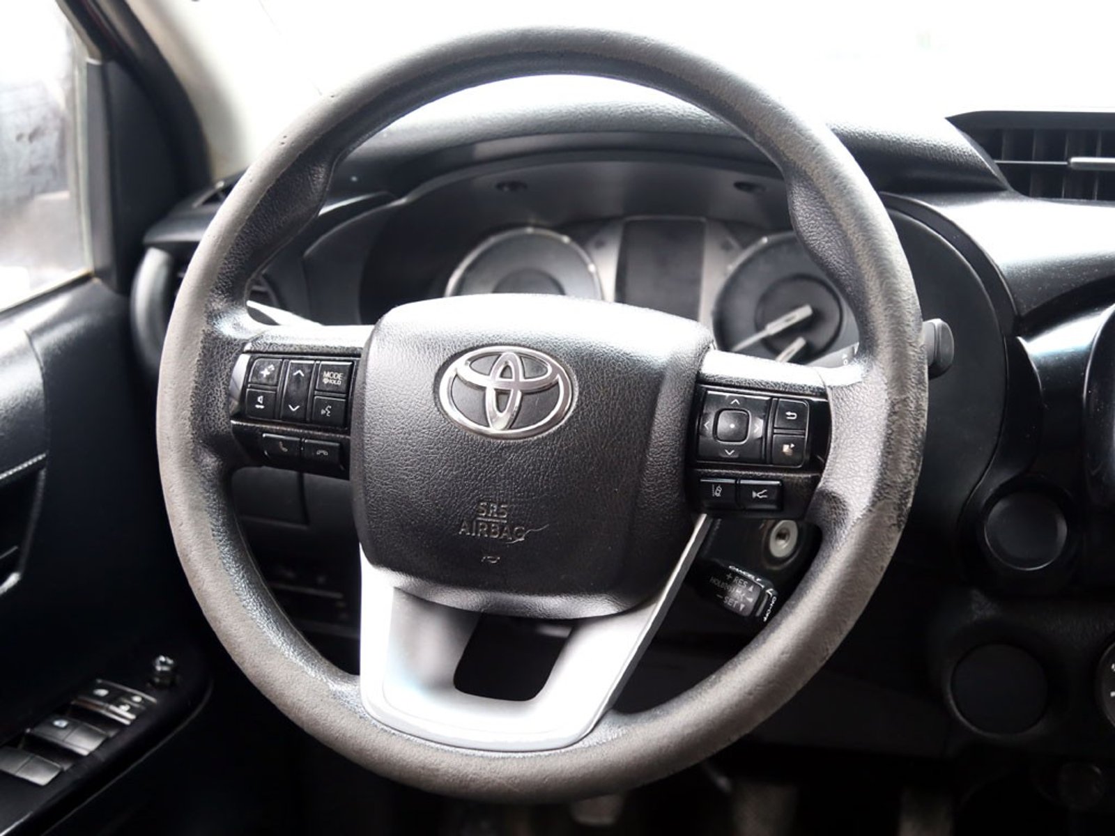 Toyota HILUX 2.4 DX DIESEL 4X2 2022 - Imagen 14 de 19