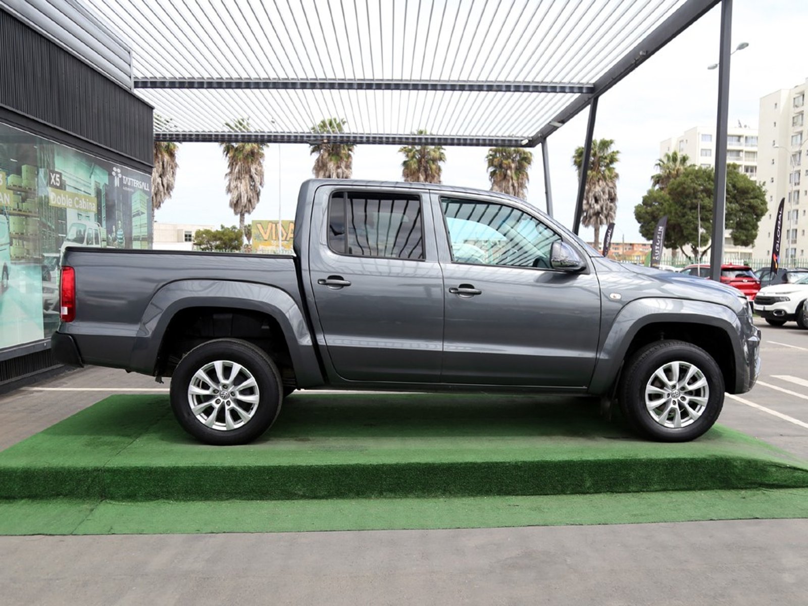 Volkswagen AMAROK 2.0 COMFORTLINE AT 4MOTION 2023 - Foto 4 de 20
