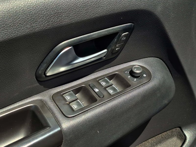 Volkswagen AMAROK 2.0 HIGHLINE 4MOTION AT 2023 - Imagen 12 de 20