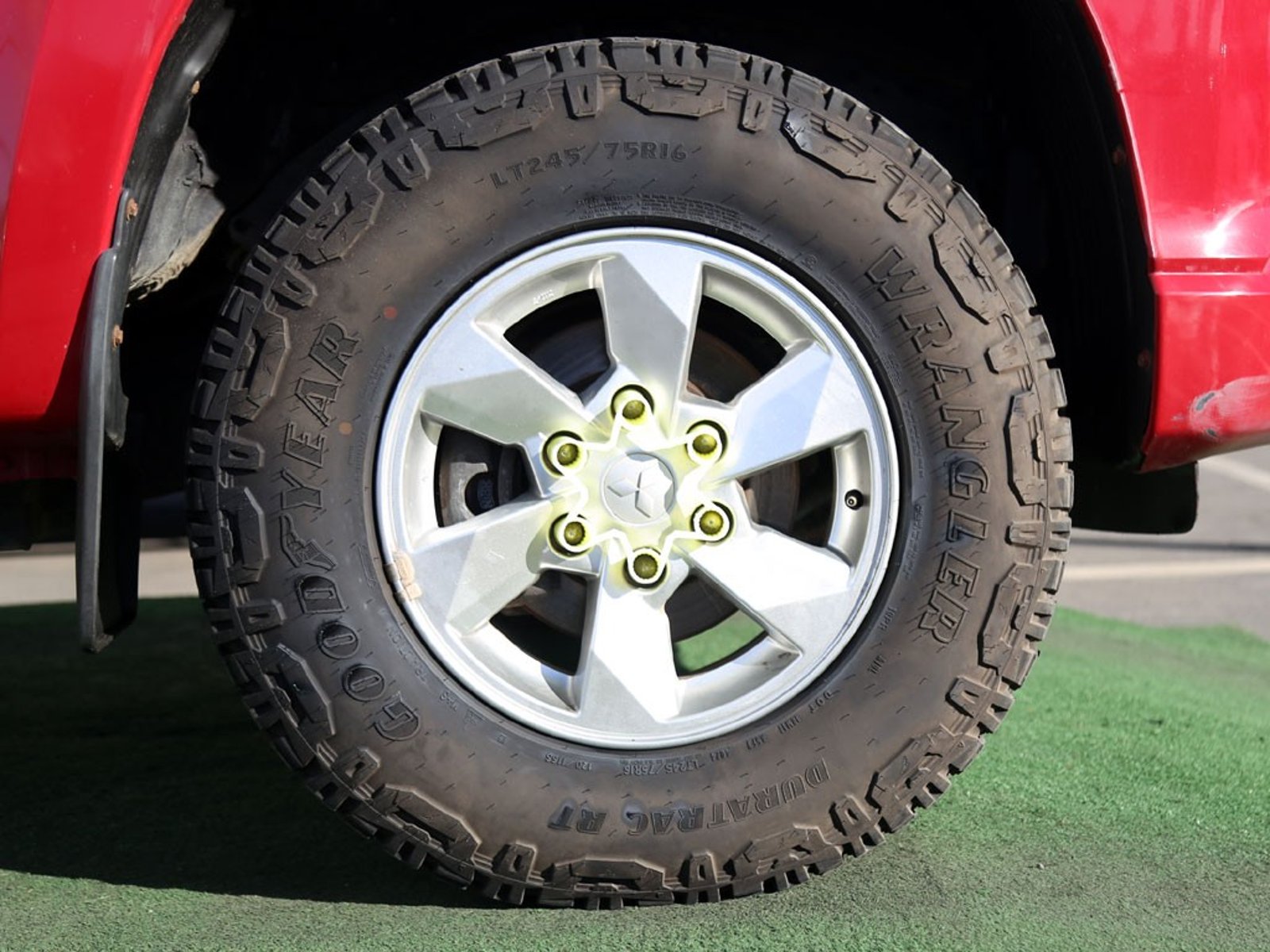 Mitsubishi L200 KATANA 2.4 4x4 MT 2023 - Imagen 10 de 20