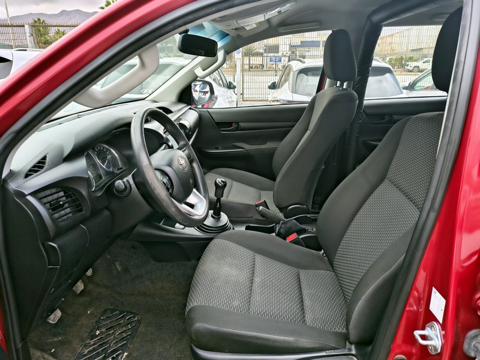 Toyota HILUX MT 2023 - Imagen 10 de 20