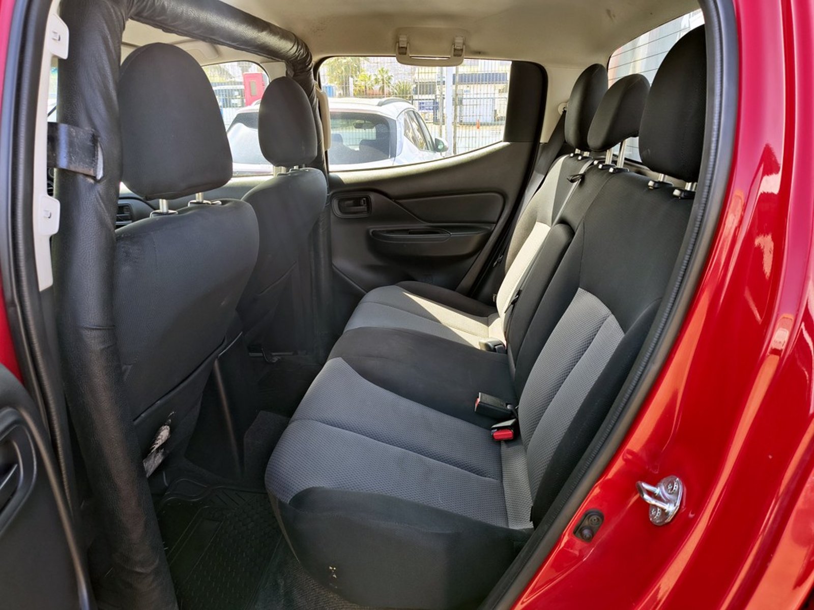 Mitsubishi L200 KATANA 2.4 Diesel 4x2 T/M 2022 - Imagen 20 de 20