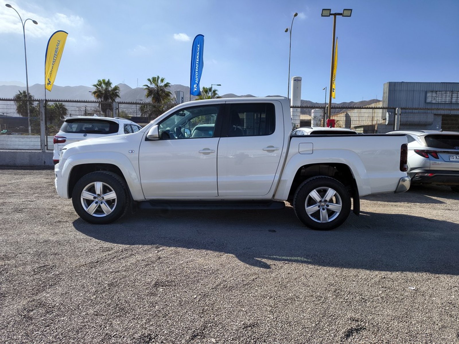 Volkswagen AMAROK 2.0 COMFORTLINE 4MOTION 2023 - Imagen 4 de 20