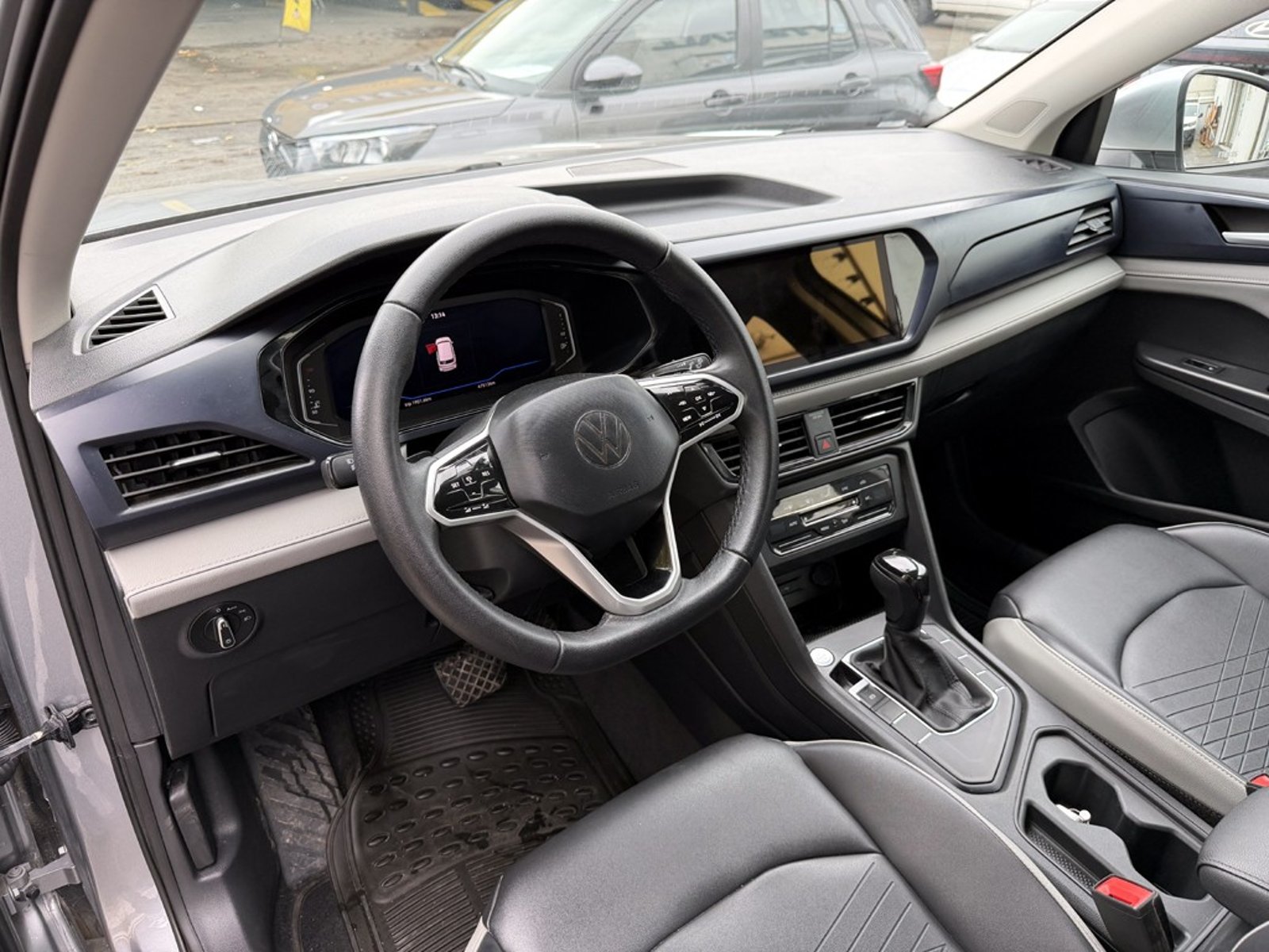 VOLKSWAGEN TAOS 1.4 TSI AUT 2025 - Imagen 11 de 20