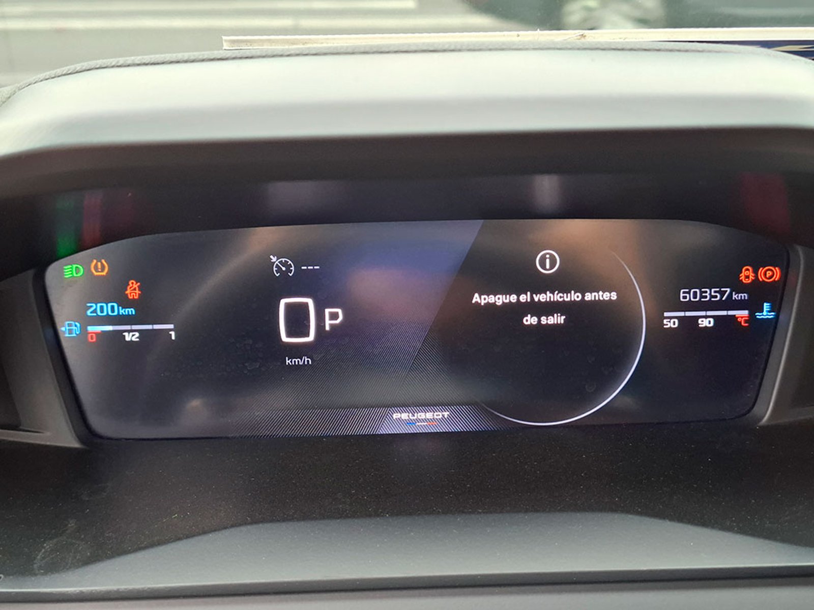 Peugeot 2008 1.5 ALLURE BLUEHDI 2025 - Imagen 13 de 20