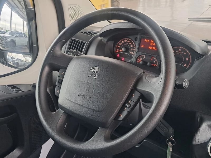 Peugeot BOXER L3 2.2 PICKUP CABINA SIMPLE 2025 - Imagen 18 de 18