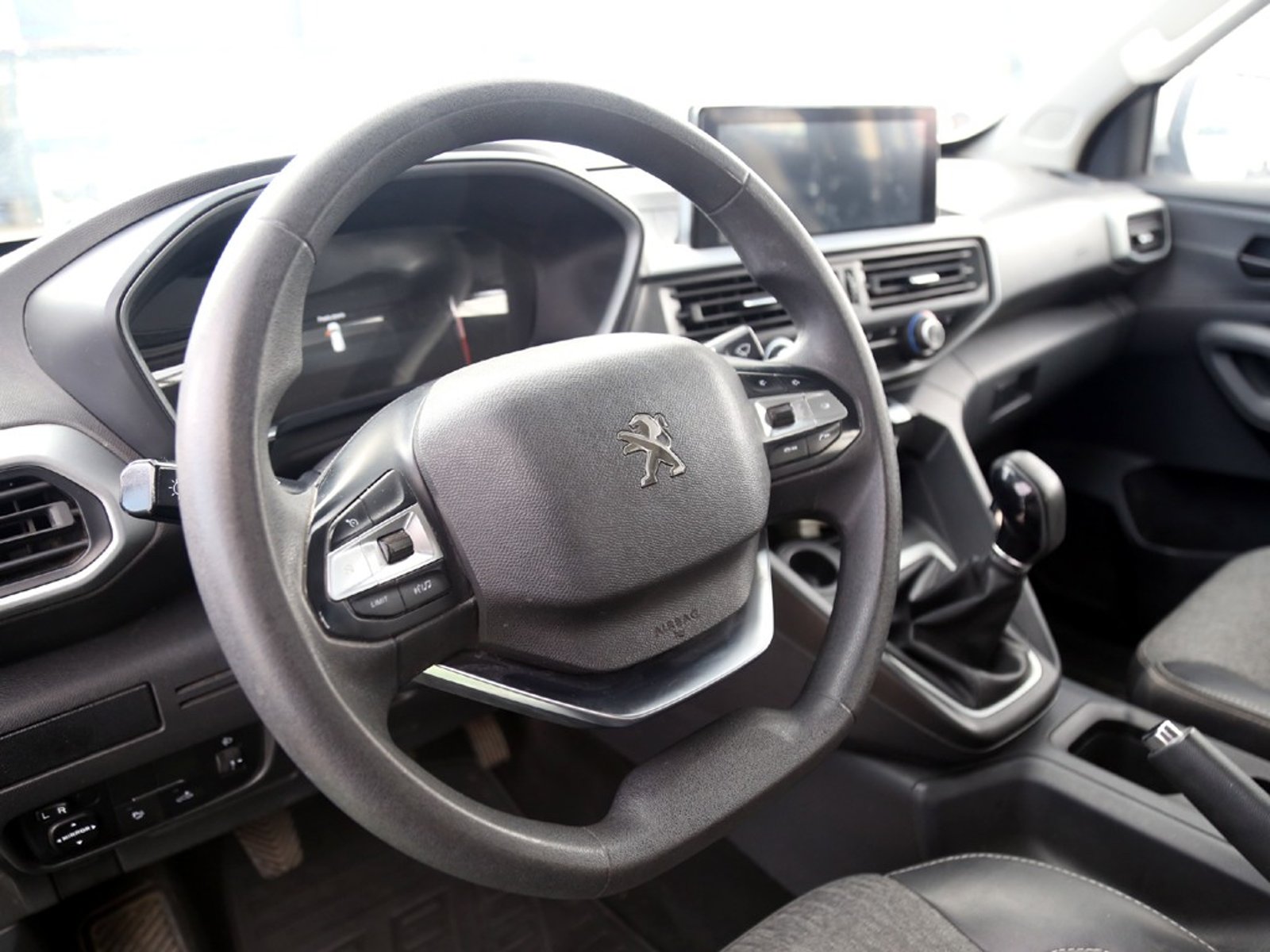 Peugeot LANDTREK 1.9  4X2 ACTIVE HDI 2023 - Imagen 13 de 20