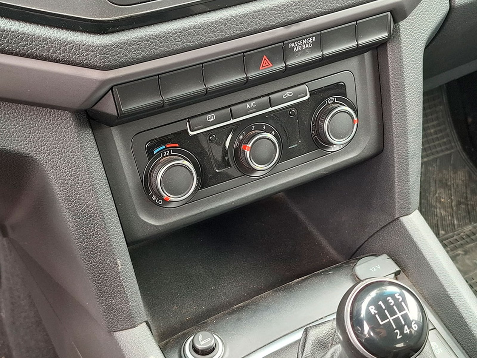 VOLKSWAGEN AMAROK 2.0 TRENDLINE 2023 - Imagen 15 de 20