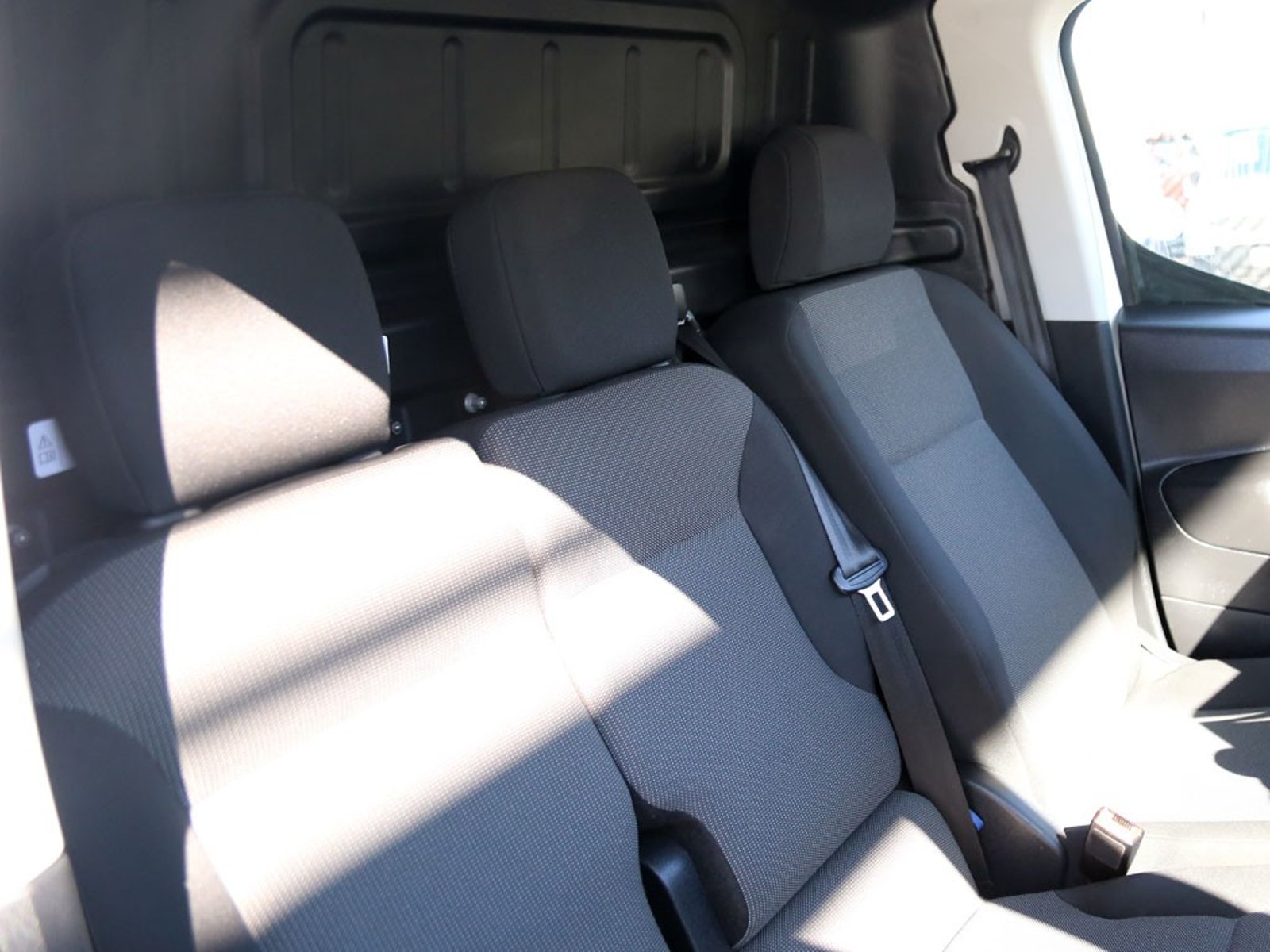 Peugeot PARTNER 1.6 L1 HDI DIESEL 4X2 90HP MT 5P 2022 - Imagen 20 de 20