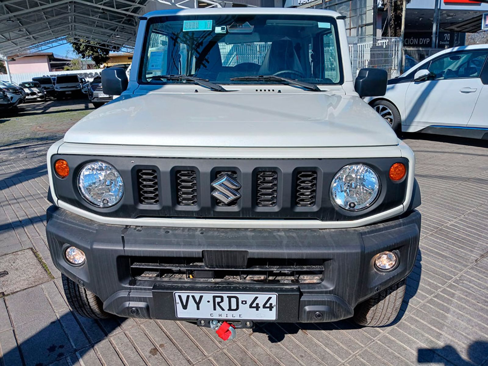 Suzuki JIMNY GL WINCHE MT 4X4 2026 - Foto 3 de 12