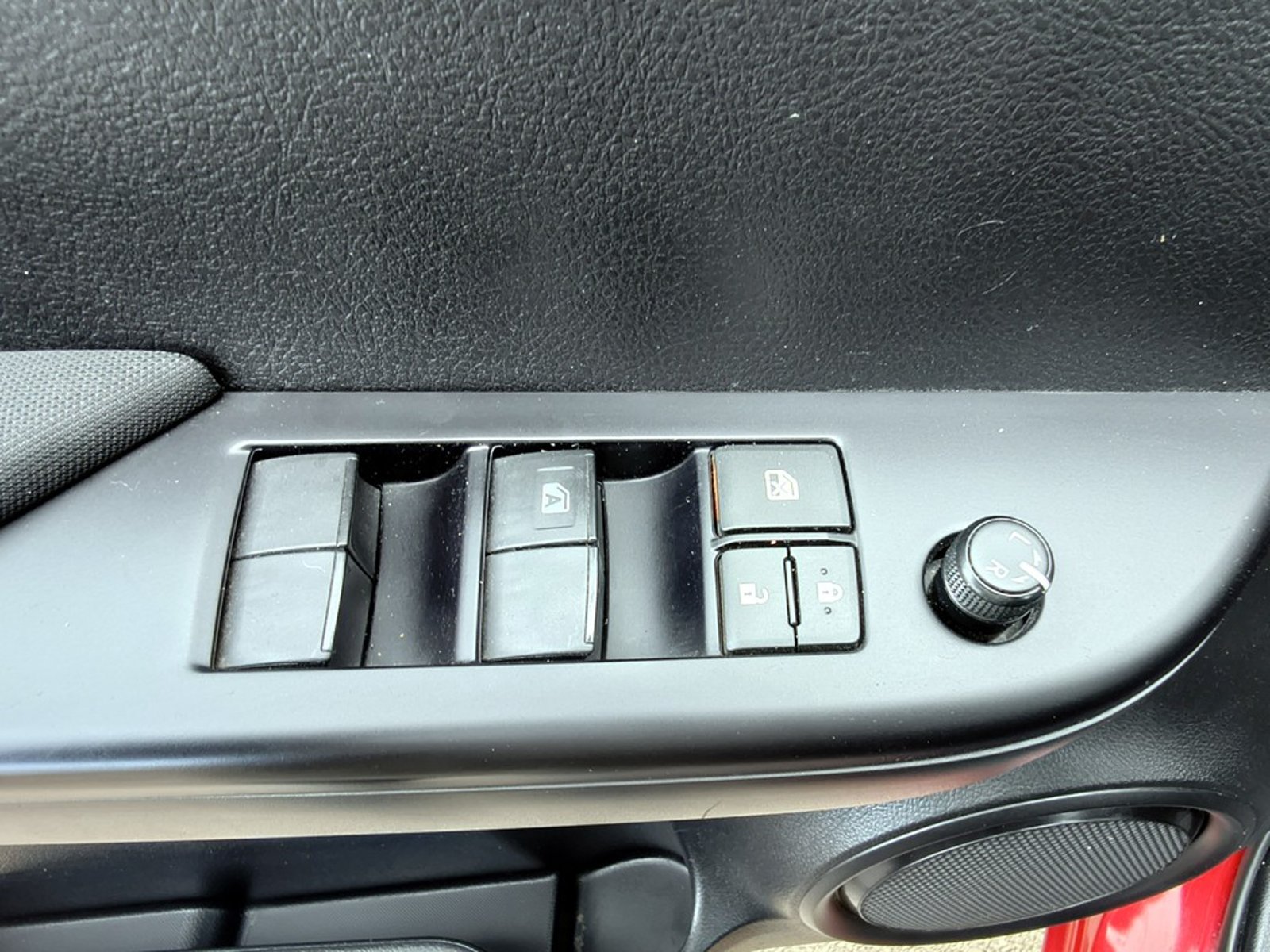 Toyota HILUX MT 2023 - Imagen 8 de 20