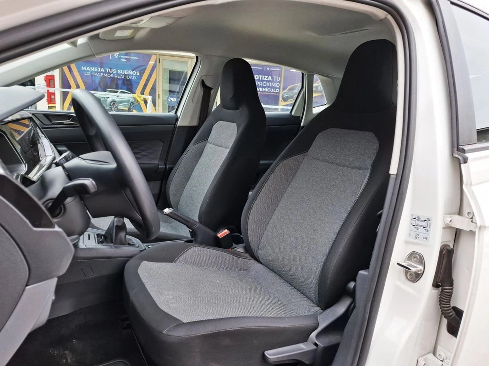 VOLKSWAGEN POLO 1.6 2025 - Imagen 15 de 20