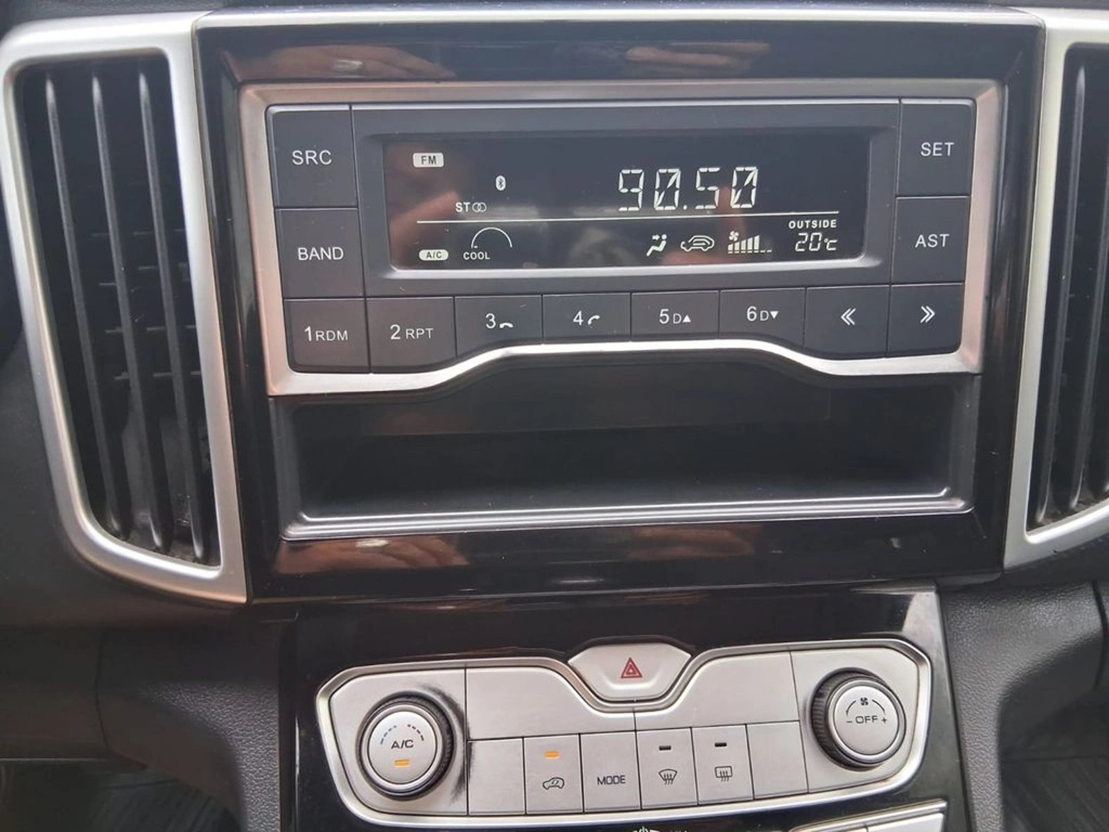 GREAT WALL POER 2.0 ELITE MT 4X2 DIESEL 2023 - Imagen 12 de 14