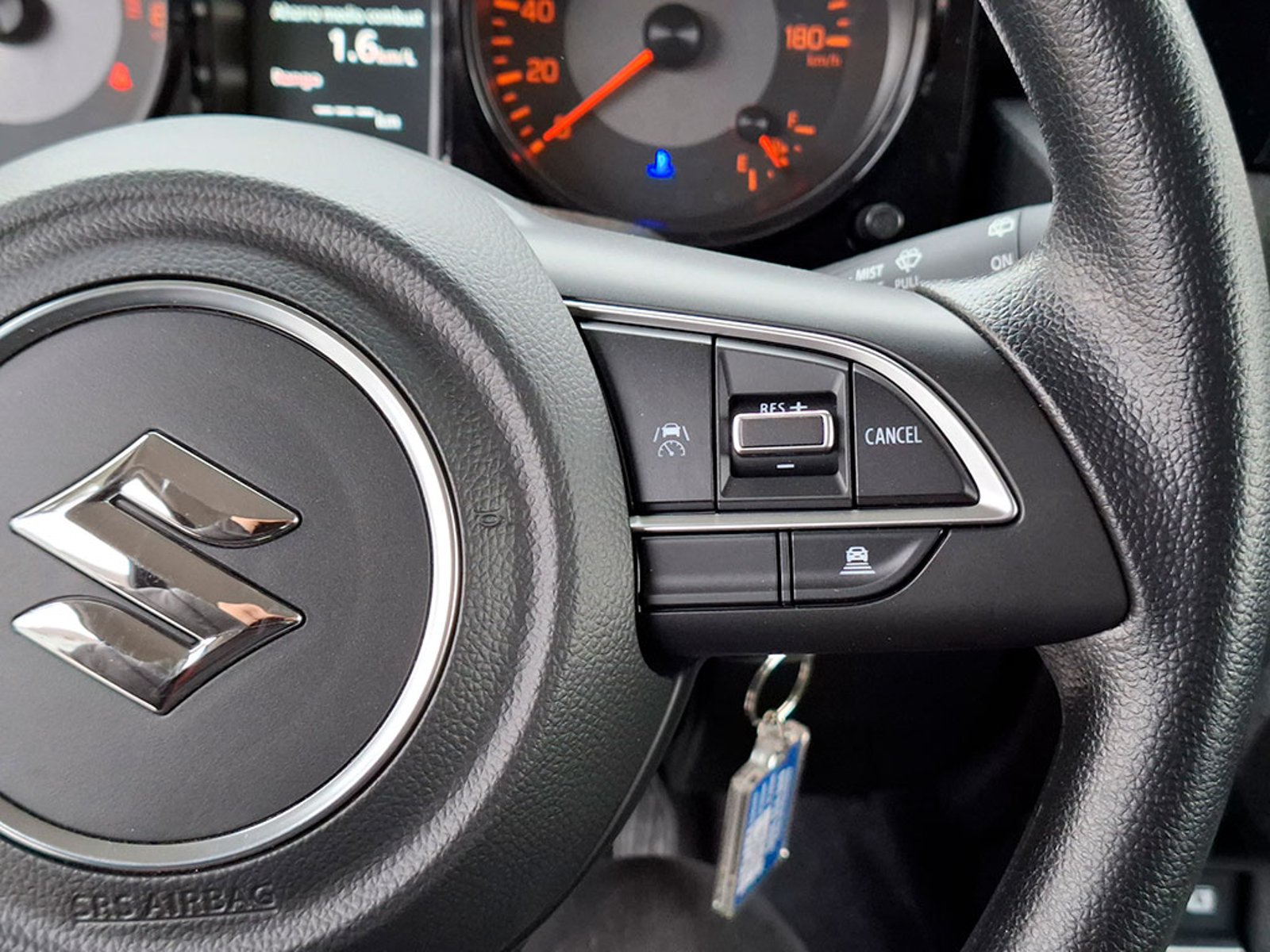 Suzuki JIMNY GL WINCHE MT 4X4 2026 - Imagen 12 de 20