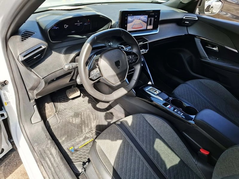 Peugeot 2008 1.5 BlueHDI  Auto Allure 2025 - Imagen 16 de 20