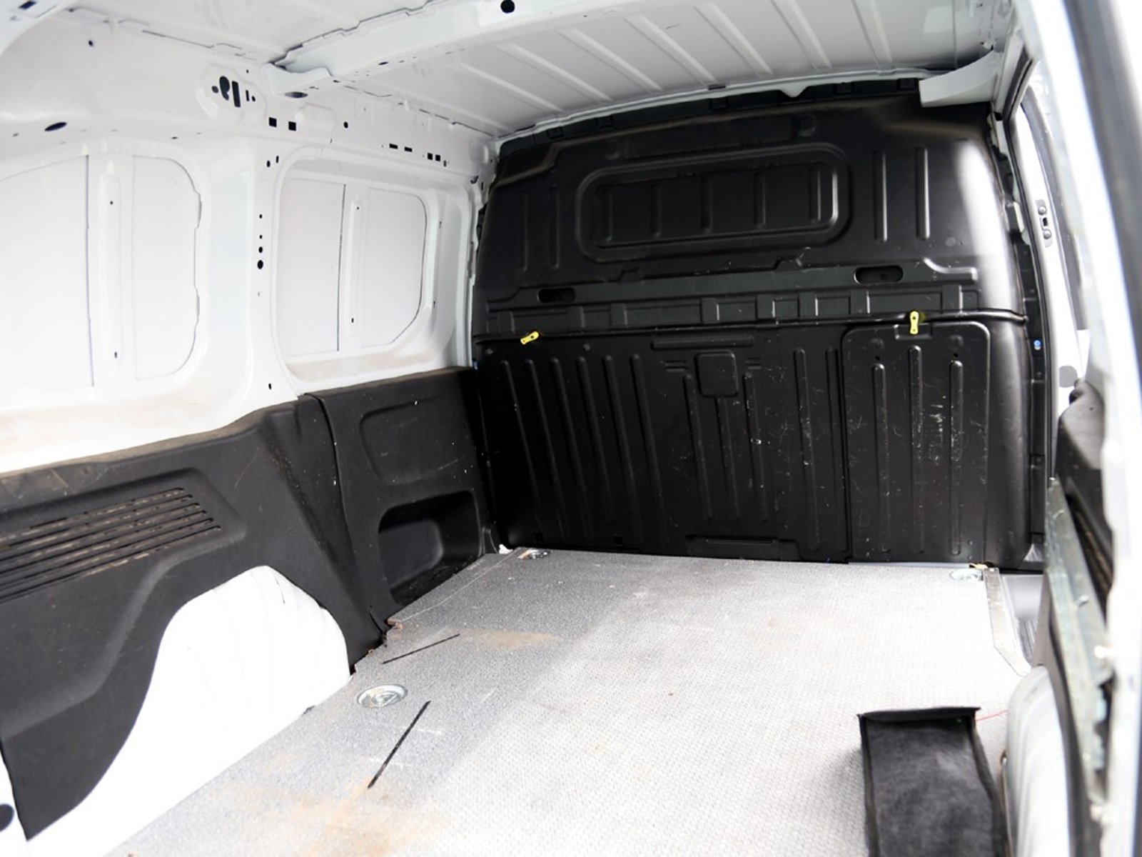 Citroën BERLINGO BLUEHDI 1.5 2024 - Imagen 9 de 20