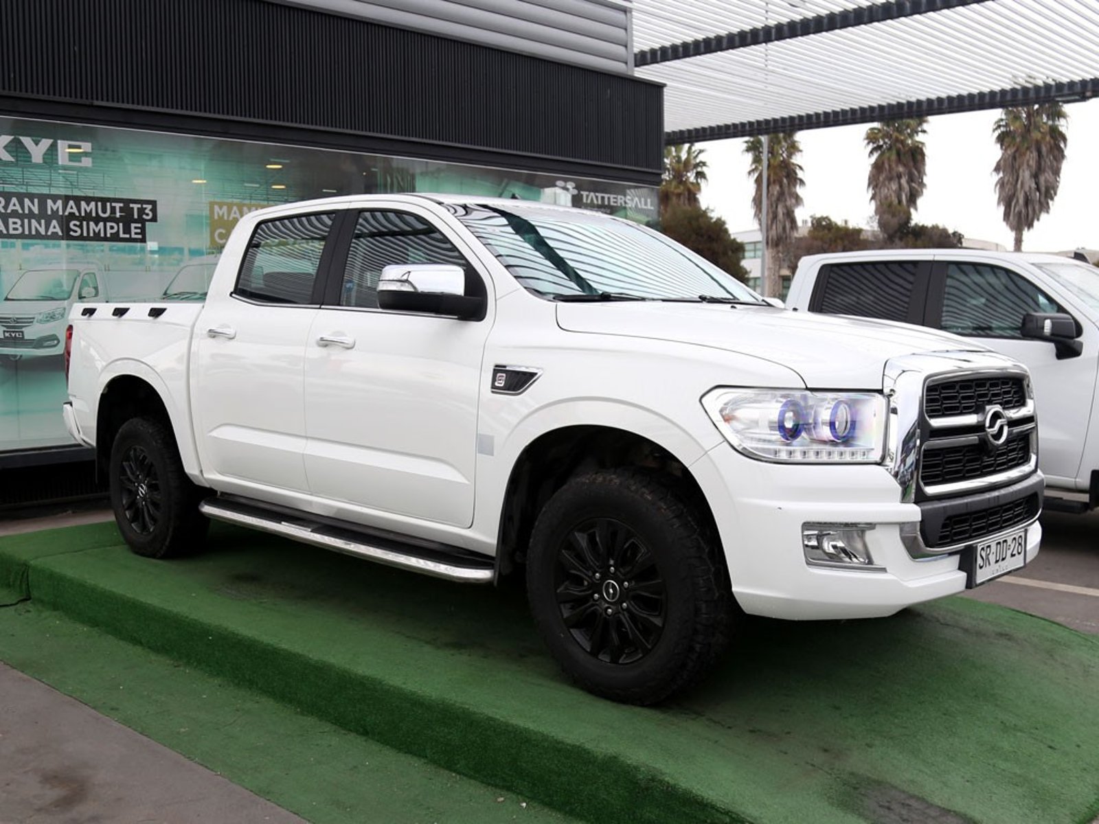 ZX Auto TERRALORD 2.5 LUX PLUS MT 4X2 DIESEL 2023 - Foto 3 de 19