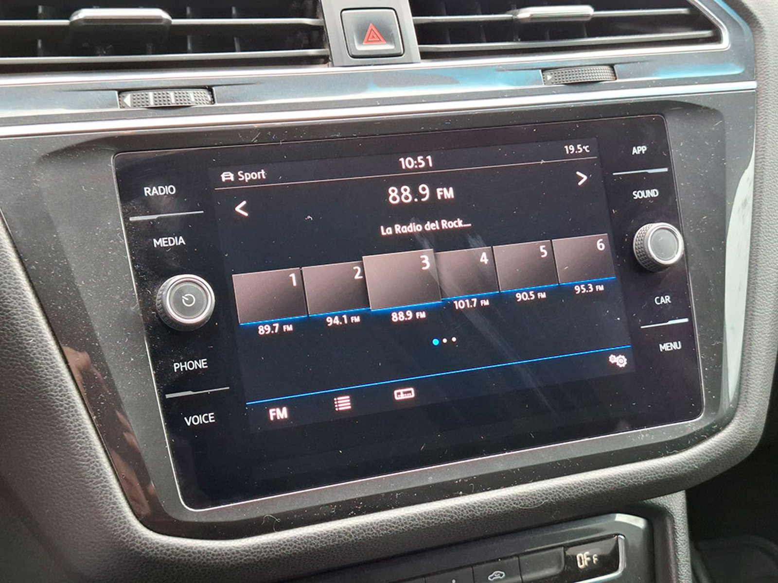 Volkswagen TIGUAN COMFORTLINE 4MOTION AT DIESEL 7 PASAJEROS 2020 - Imagen 14 de 20