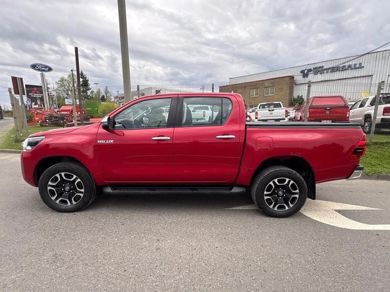 Toyota SRV 2.4 4x4 AUT. 2023 - Imagen 4 de 12