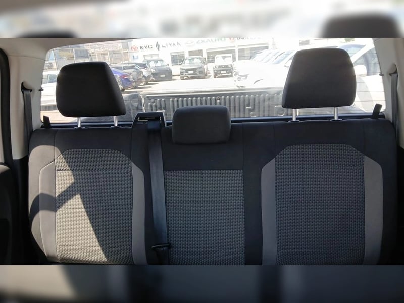 Volkswagen AMAROK 2.0 Diesel 4x2 T/M 2023 - Imagen 18 de 20