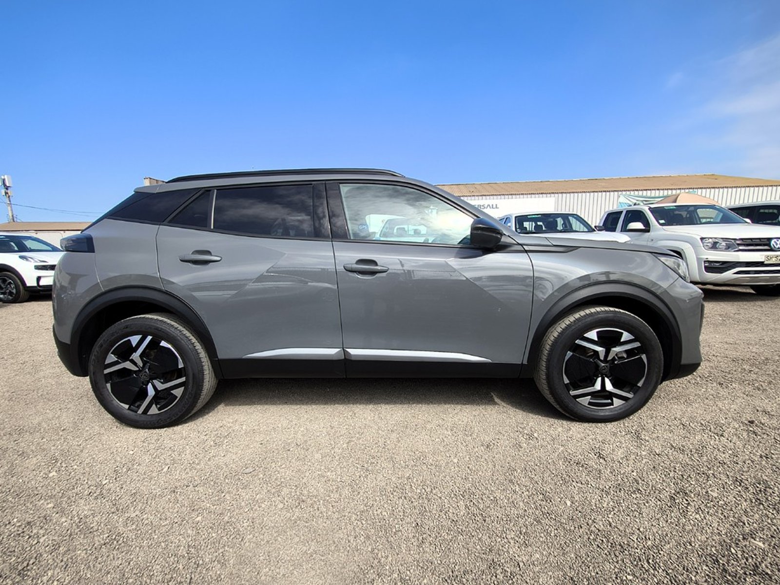 Peugeot 2008 BLUE HDI 1.5 AUT 2025 - Foto 4 de 20