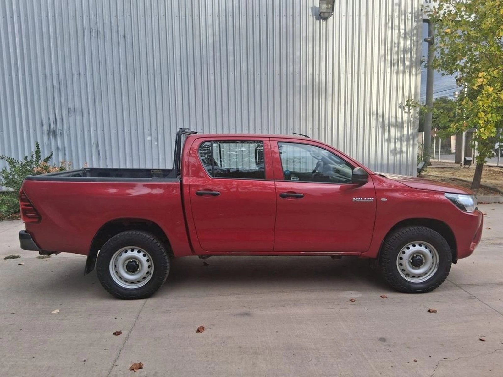 TOYOTA HILUX 2.4 DX DC 6MT 4X4 2022 - Imagen 3 de 15
