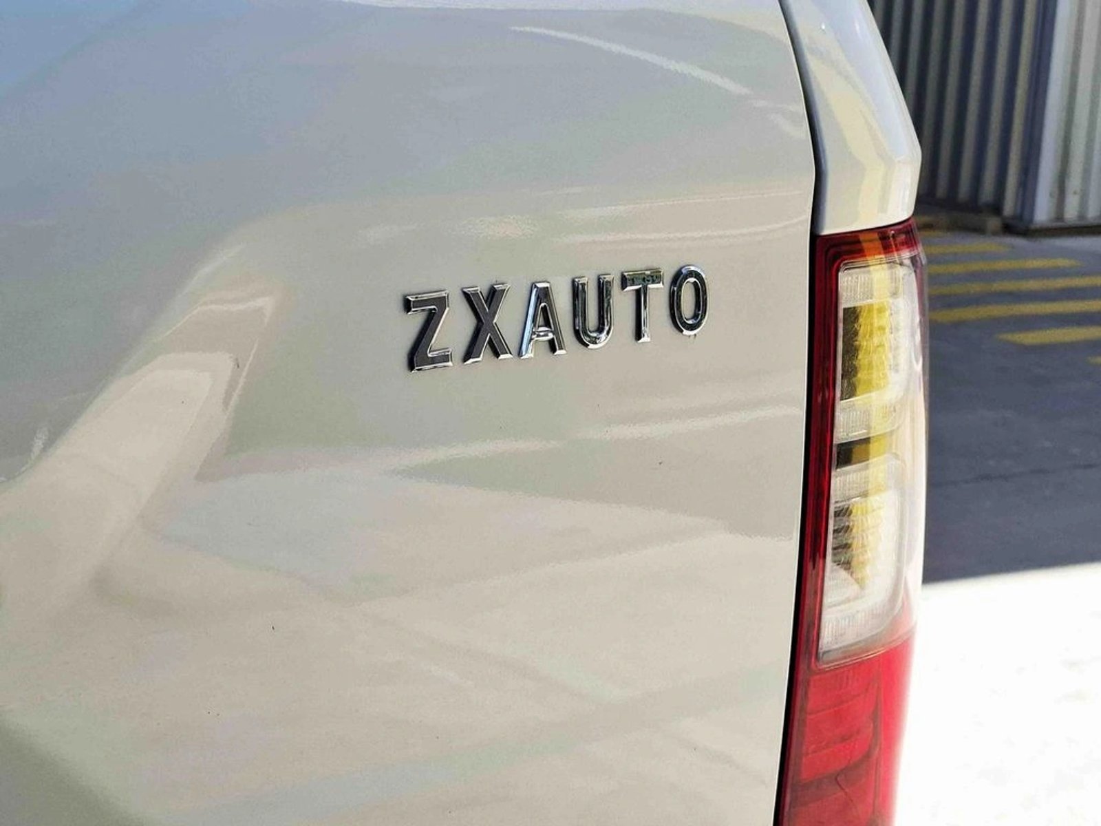 ZX AUTO TERRALORD 2.5 DLX 4X4 DIESEL MT 4P 2023 - Imagen 12 de 20