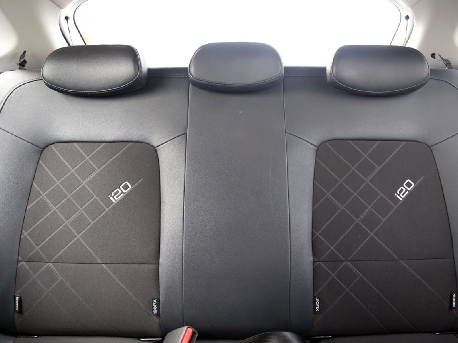 HYUNDAI I20 1.4 PLUS FL BI3 4X2 HB MT 5P 2025 - Imagen 19 de 20