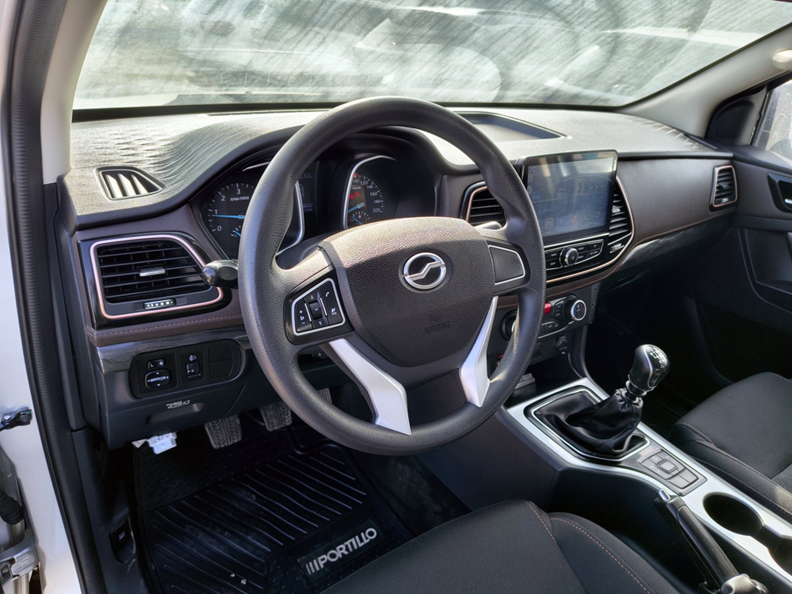 ZX Auto TERRALORD 2.5 Diesel 4x4 T/M 2023 - Imagen 10 de 19