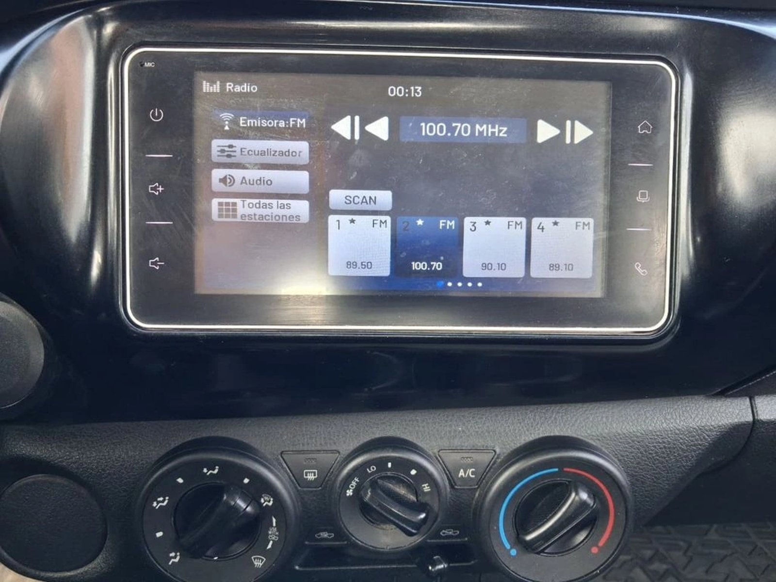 TOYOTA HILUX HILUX TSS 2.4 Diesel 4X2 T/M 2022 - Imagen 12 de 15