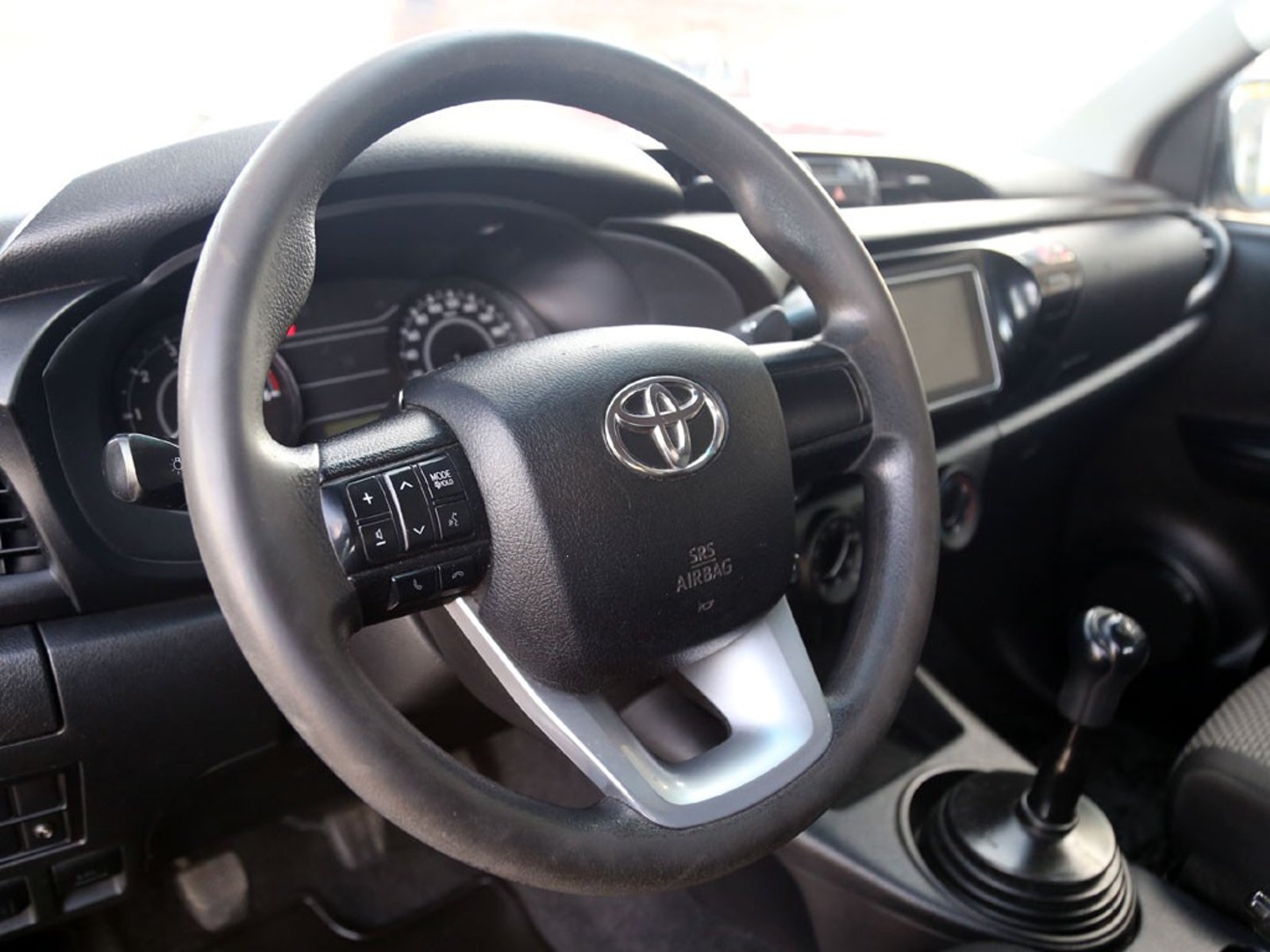 Toyota HILUX DCAB DX 4X2 2.4 DIESEL 2021 - Imagen 13 de 20