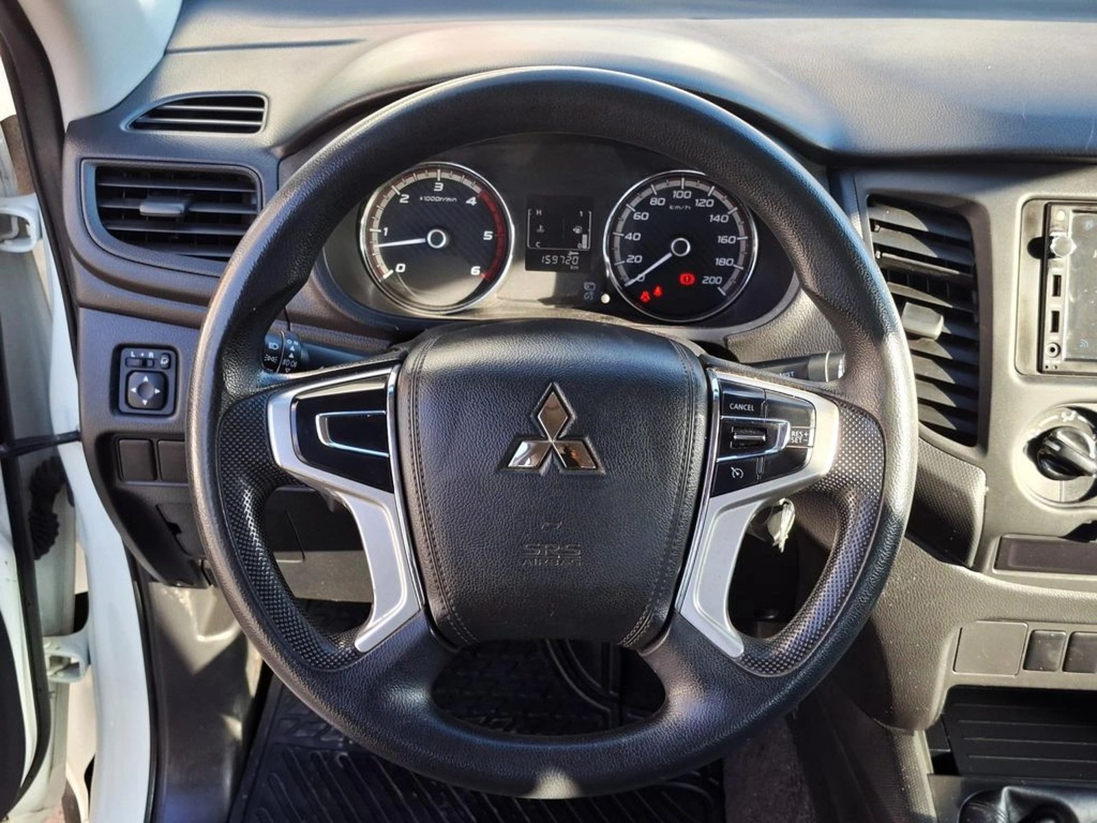 MITSUBISHI L200 2.4 2023 - Imagen 16 de 20