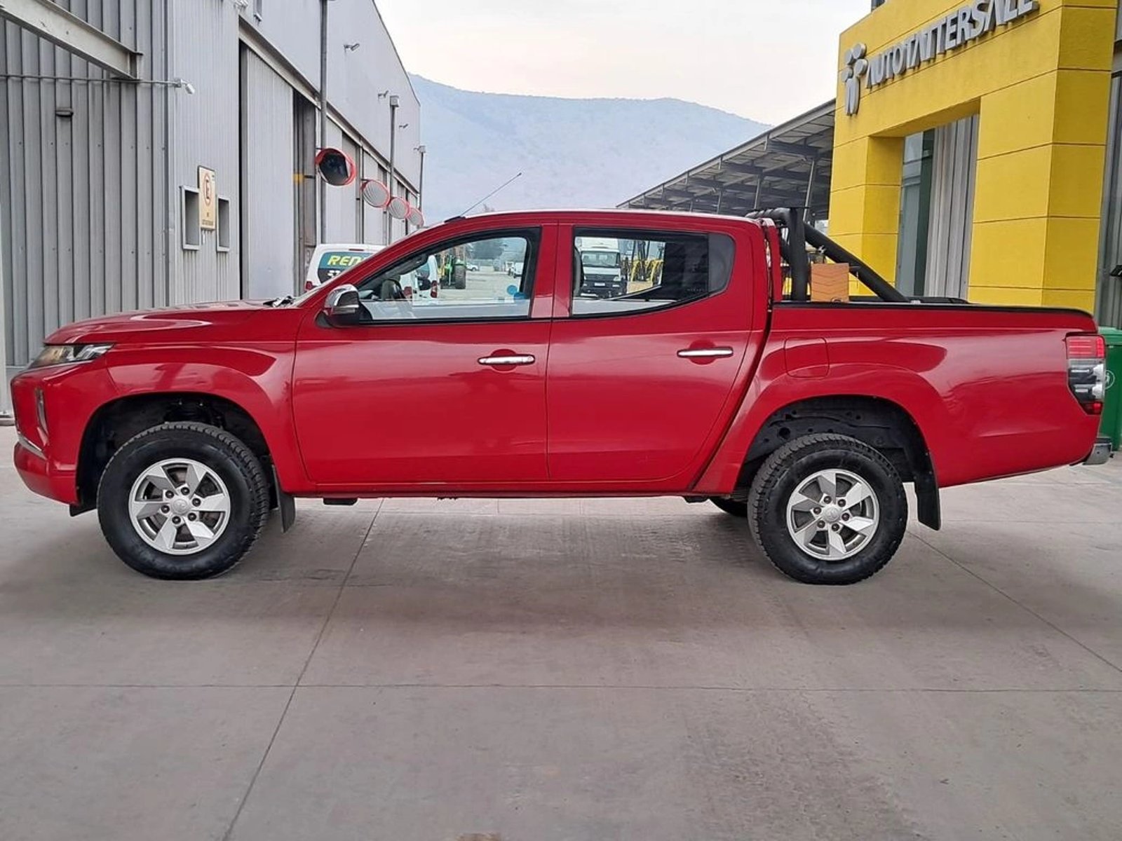 Mitsubishi L200 KATANA CRT 4X4 MT DIESEL 2022 - Imagen 9 de 20